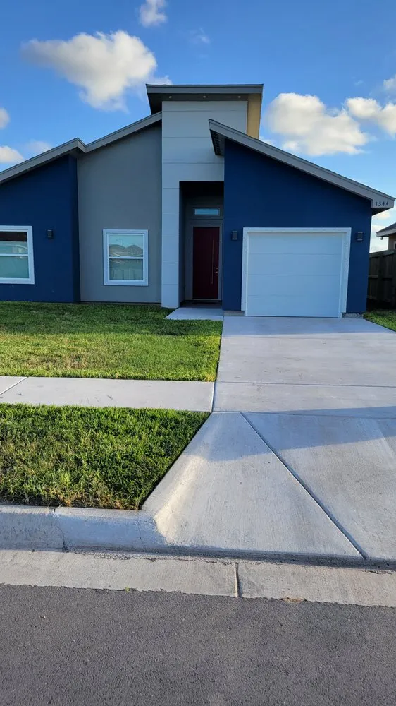 Top-rated lawn care service near you across Brownsville, TX - DC Elite Lawn Care