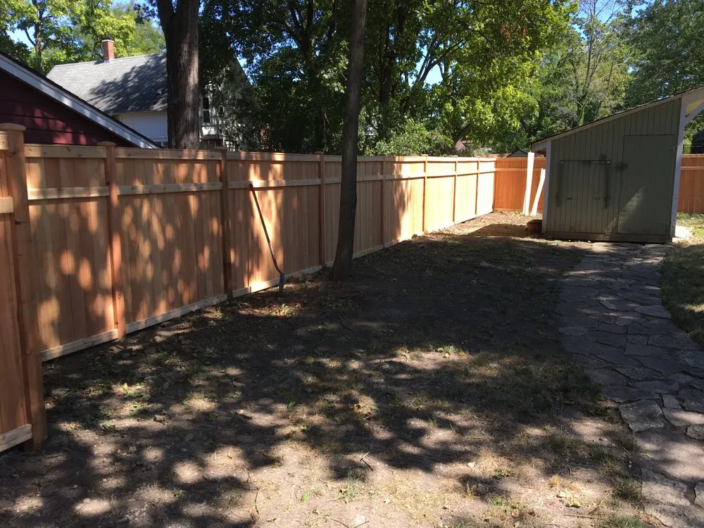 Custom outdoor landscaping experts serving Chicago, IL - DC Fence