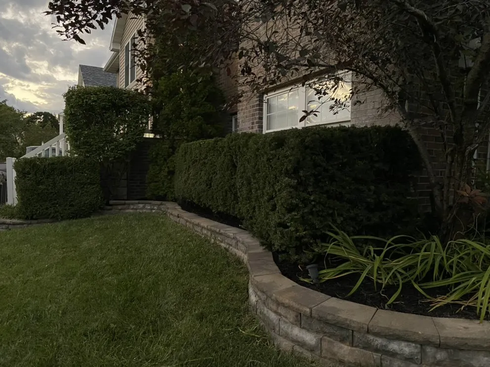 Local lawn mowing service in Eldon, MO by DC Landcaping