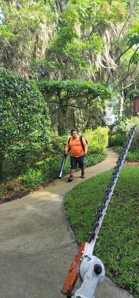 Top-rated lawn mowing service in Brunswick, GA by DC Landscaping