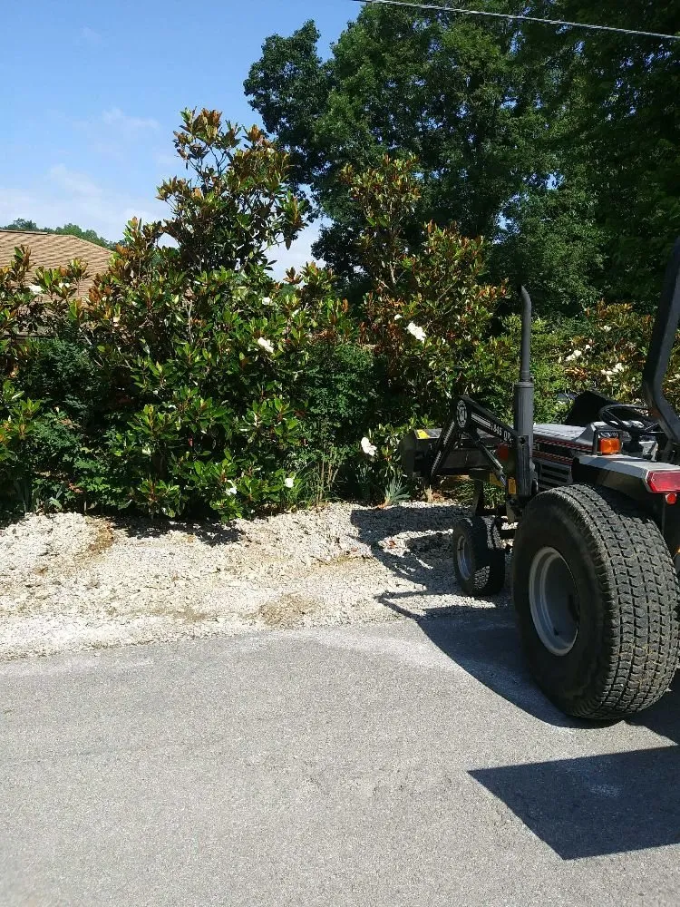 Custom landscape design for homes in Leitchfield, KY by DC Landscaping Services