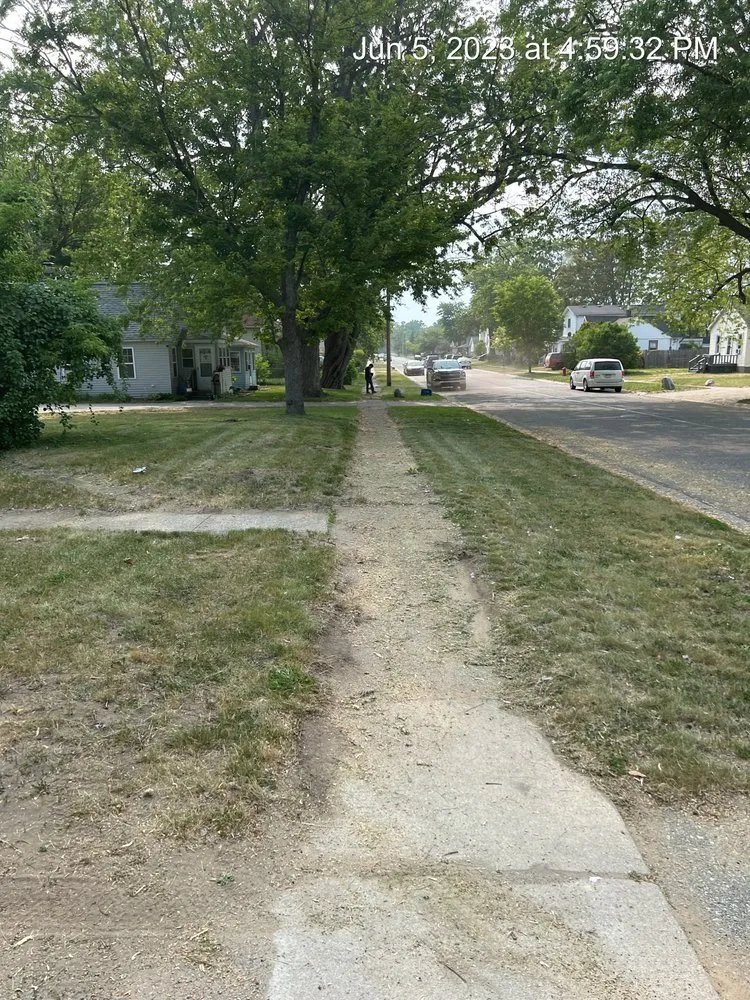 Local yard maintenance experts serving Lakeport, MI - Dc Lawncare