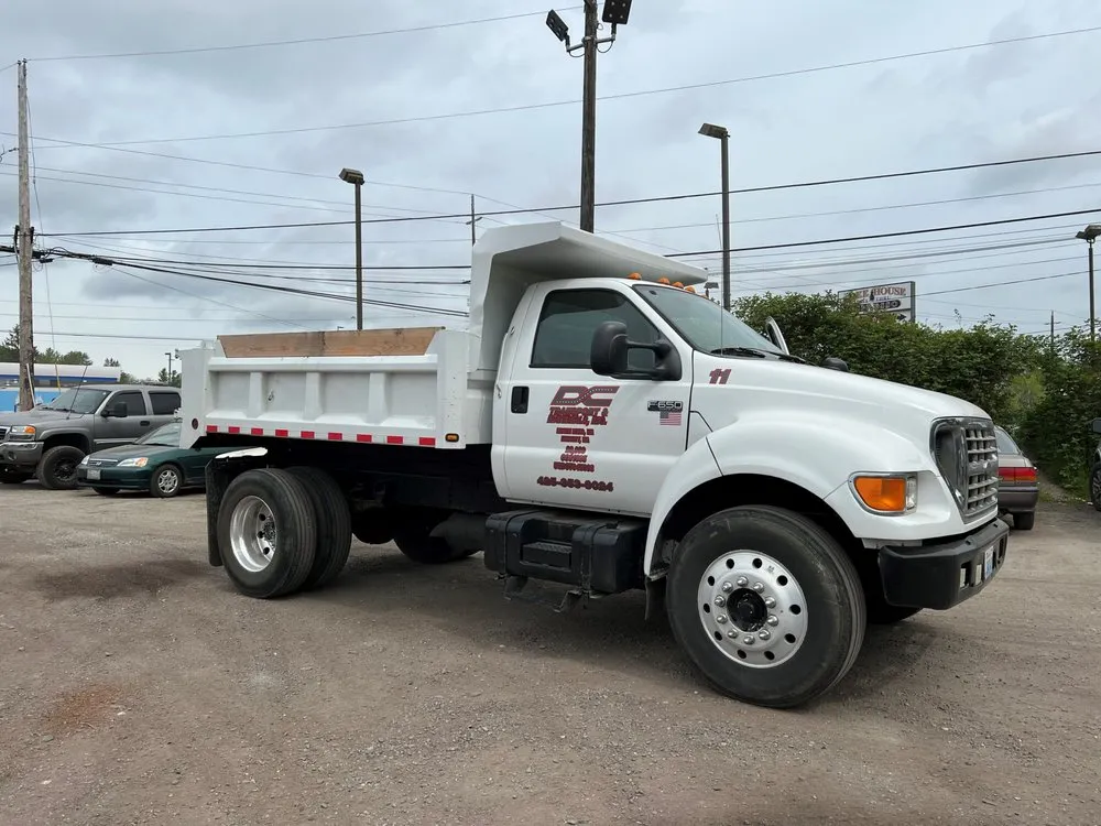 Expert lawn mowing service experts serving Everett, WA - DC Materials Inc.