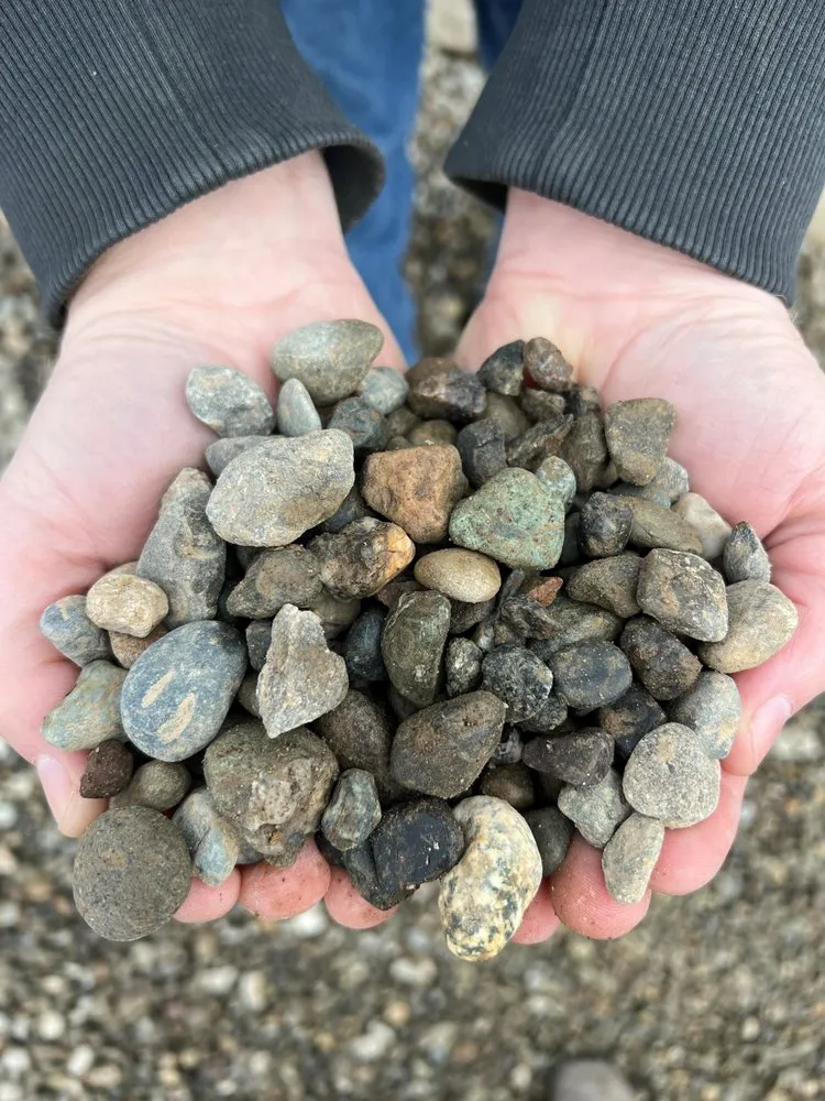 Custom landscape installation in Everett, WA by DC Materials Inc.