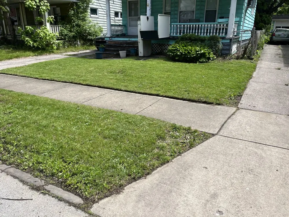 Trusted lawn care service with custom design across Cleveland, OH - DCT Lawn Care