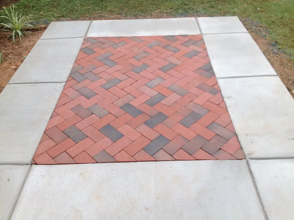 Top-rated lawn care service in Hyattsville, MD by D&D Construction & Landscaping