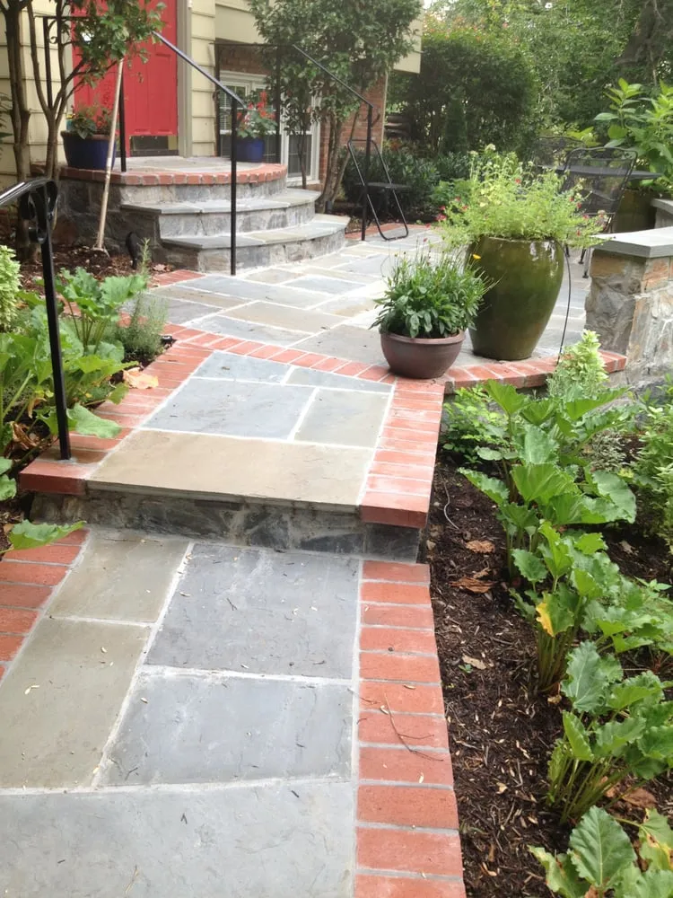 Top-rated yard maintenance experts serving Hyattsville, MD - D&D Construction & Landscaping