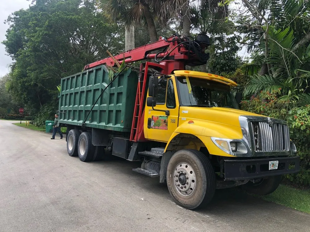 Reliable lawn care service for homes across Miami, FL - D&D Farms