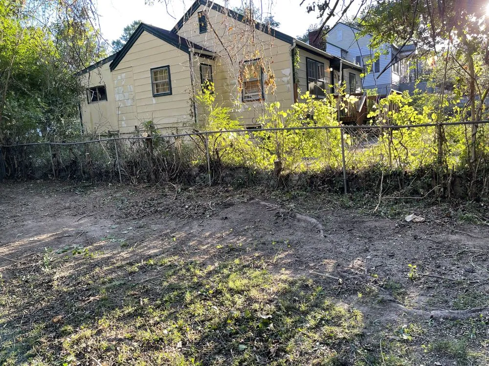 Custom lawn mowing service in LaFollette, TN - D&D Lawn Care & More