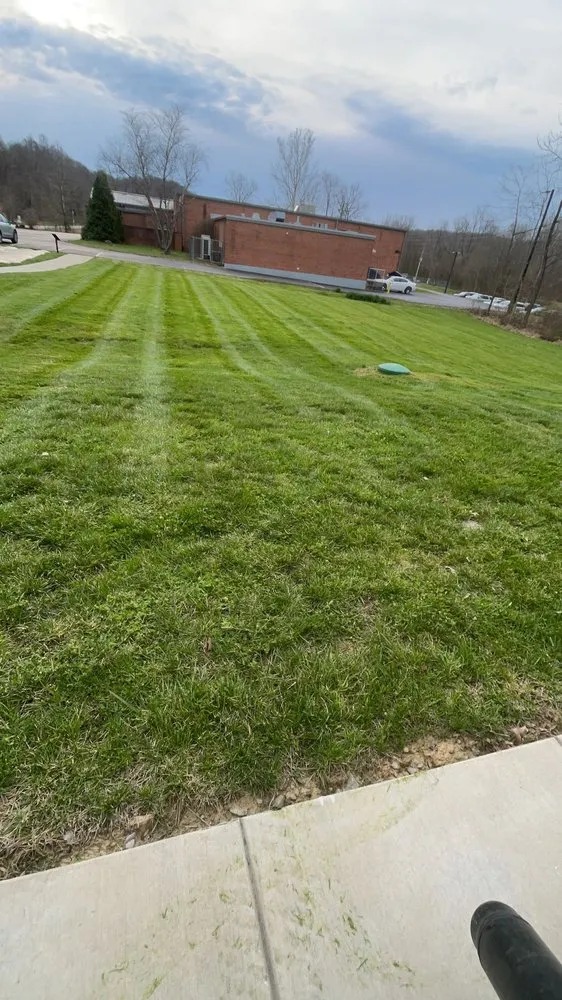 Top-rated yard cleanup service in Mount Washington, KY by D&D Lawncare