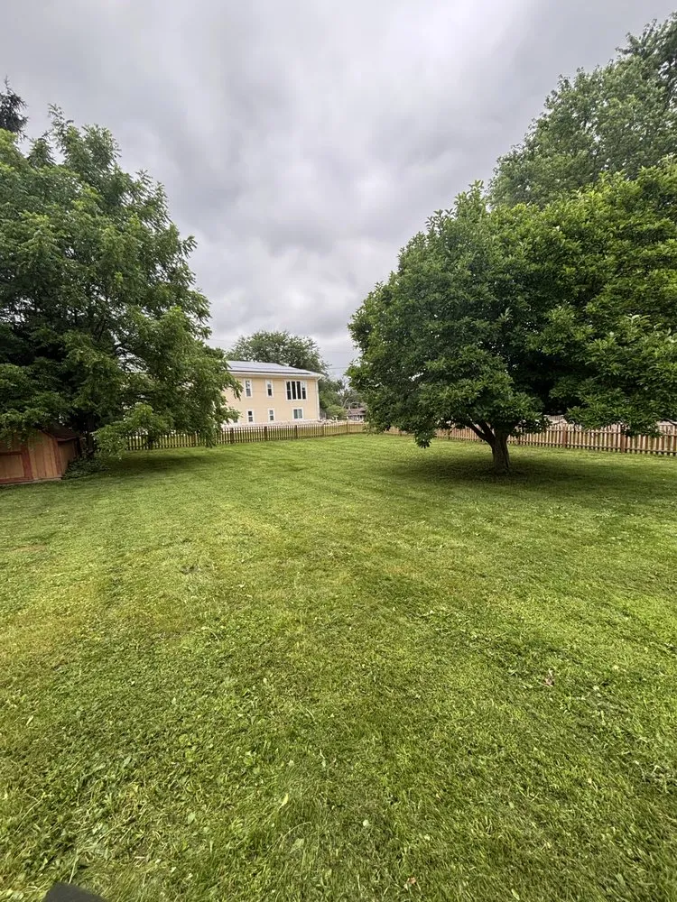 Reliable yard maintenance for residential properties across Brookfield, WI - D&D Lawnscapes