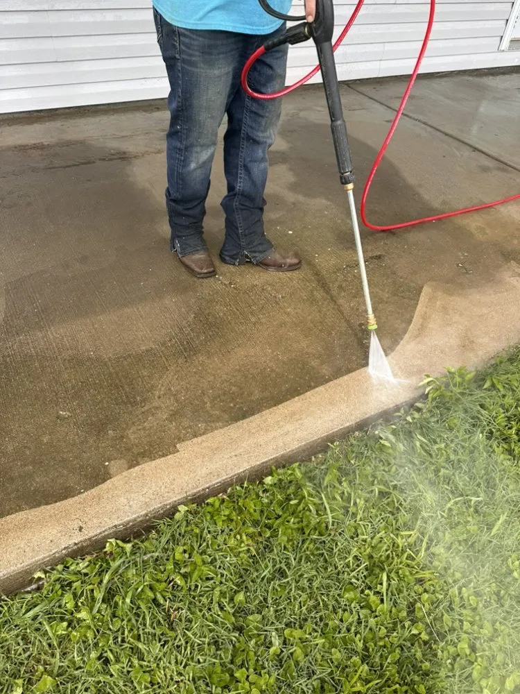 Reliable yard maintenance in Coxs Creek, KY - D&D Property Management & Cleaning Services