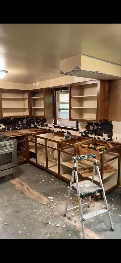 Professional garden landscaping for year-round maintenance across Green Bay, WI - D&D Renovations