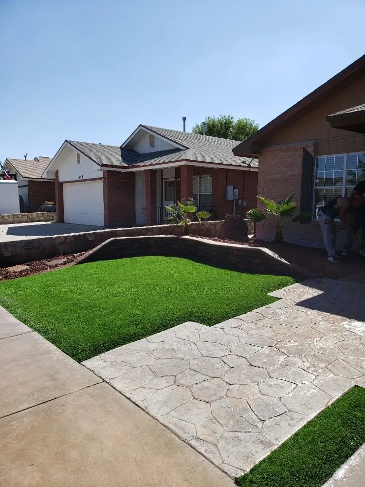 Affordable yard maintenance in El Paso, TX by DD Turf Artificial Grass