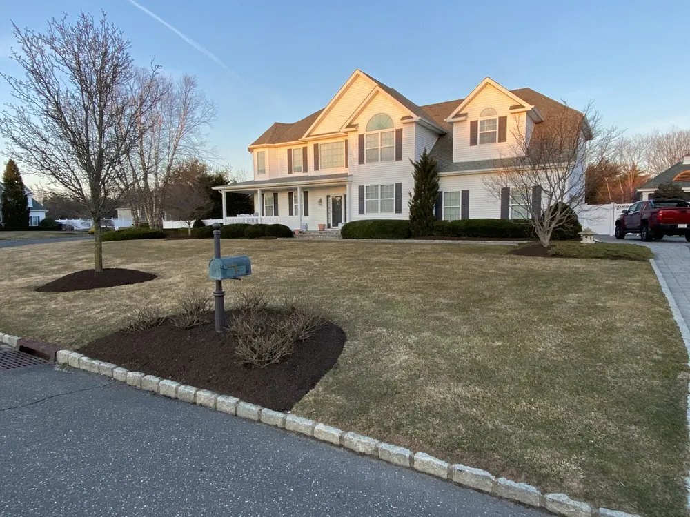 Reliable garden landscaping for year-round maintenance in Port Jefferson Station, NY by DDL Ramírez Landscaping