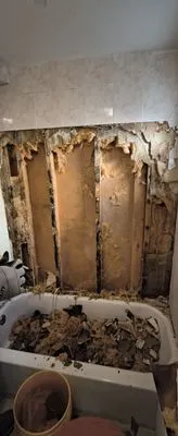 D&E Home Improvements Logo