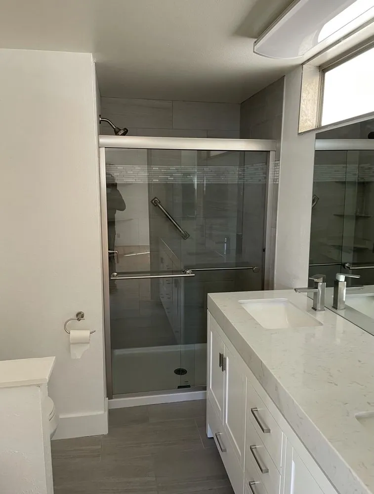 Reliable landscaping services in Salem, OR by De La Cruz Construction & Lawn Care LLC