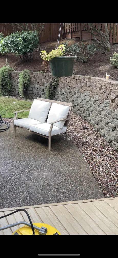 Trusted yard cleanup service with custom design across Salem, OR - De La Cruz Construction & Lawn Care LLC