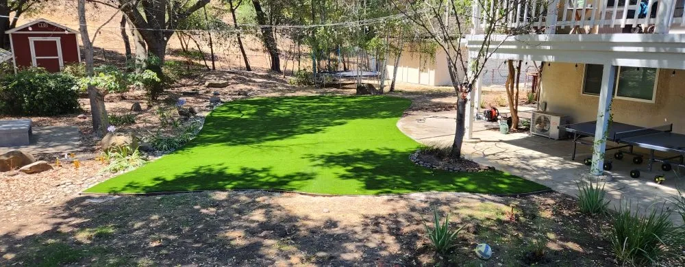 Custom outdoor landscaping in Santa Clara, CA by De La Cruz Pro Gardening