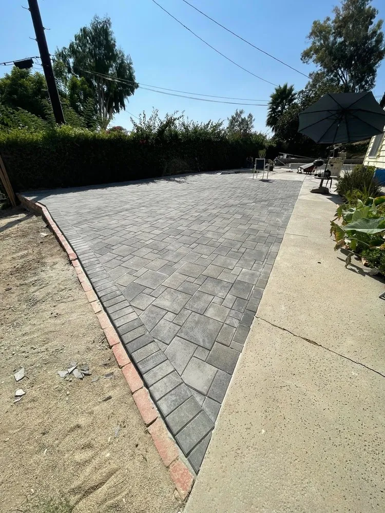 Professional outdoor landscaping in Las Vegas, NV by DE landscape