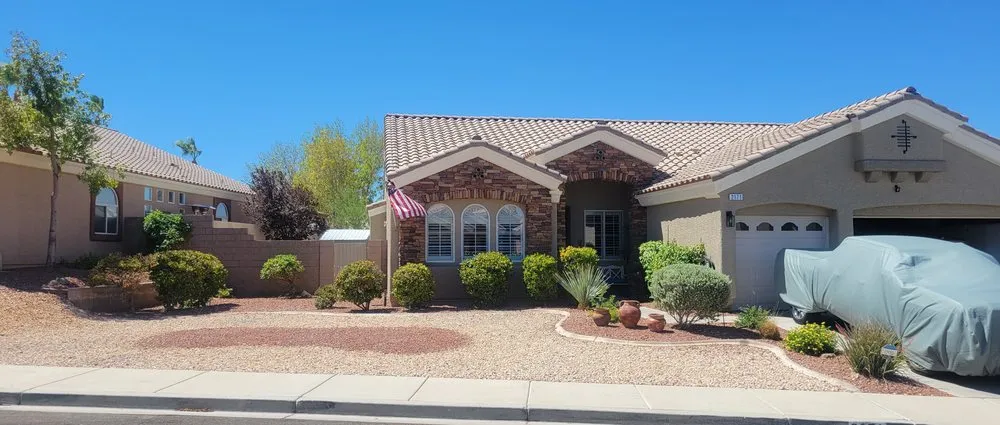 Trusted lawn care service in Las Vegas, NV - DE landscape