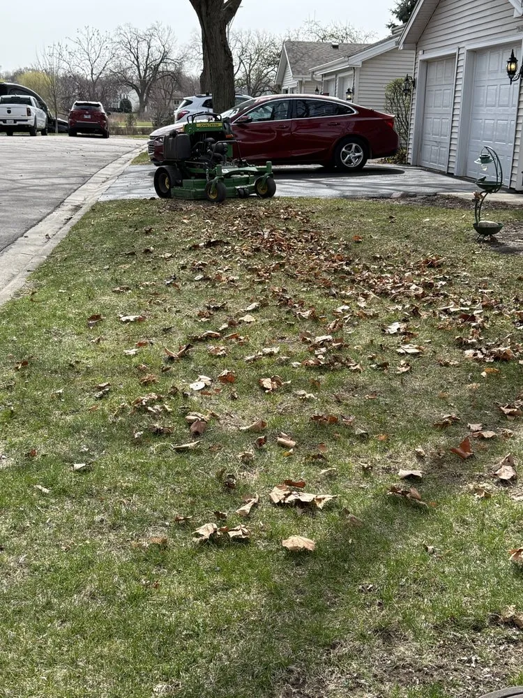 Top-rated lawn mowing service experts serving Aurora, IL - D&E Landscaping