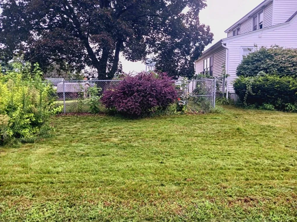 Custom landscaping services with custom design in Brookline, NH by DE Landscaping