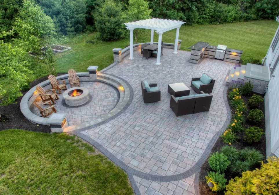 Custom landscape installation with custom design in Covington, LA by De León & Company