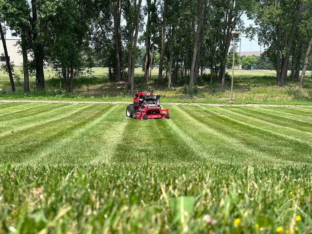 Local lawn mowing service experts serving Appleton, WI - De Leon's All-Season Services