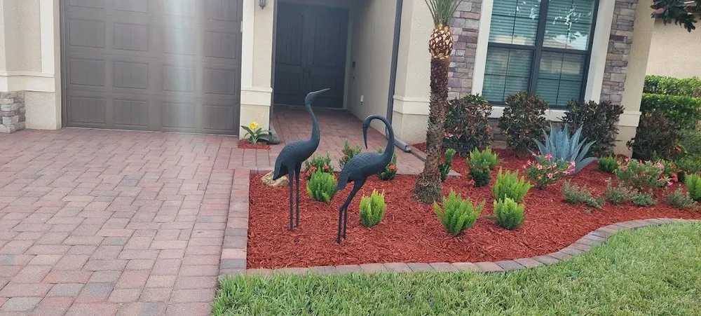 Custom yard maintenance in Bonita Springs, FL by De Leon’s Landscaping