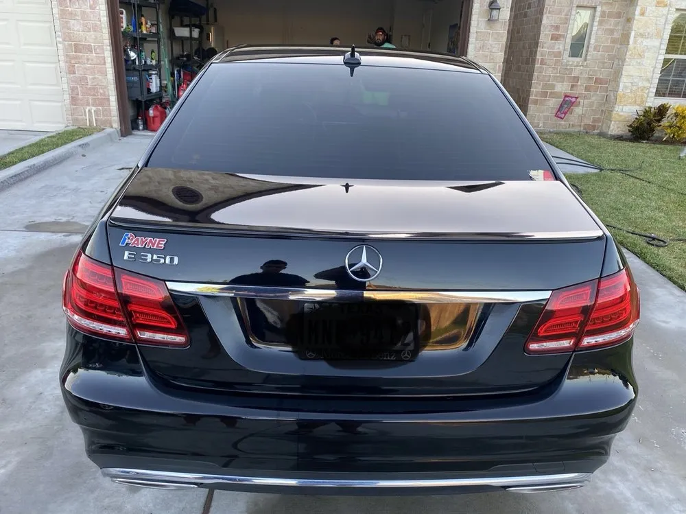 Professional lawn mowing service in Harlingen, TX - De Leon's Lawn care & Tree Trimming Services