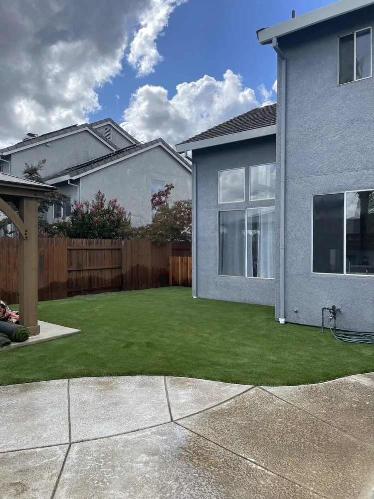 Reliable landscape installation in San Jose, CA by De Luna Landscaping