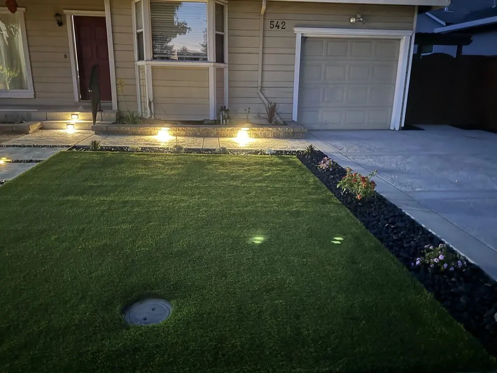 Expert lawn care service experts serving San Jose, CA - De Luna Landscaping