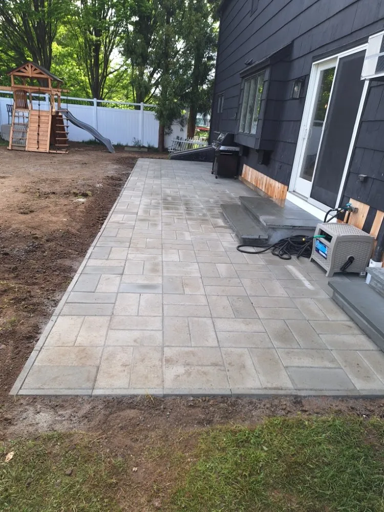 Reliable outdoor landscaping experts serving Stamford, CT - De Masonry & Landscaping