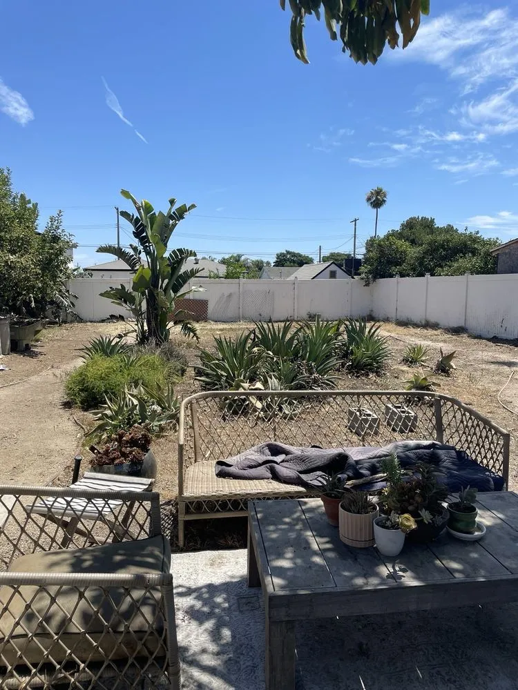 Affordable lawn mowing service in Pacoima, CA by De Rosas Tree Trimming & More
