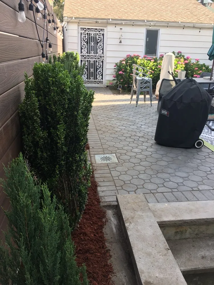 Trusted lawn care service in Brooklyn, NY by De Santo Landscaping and Gardening