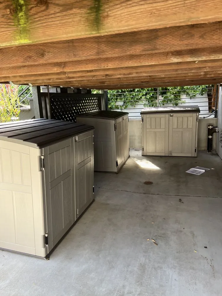 Top-rated yard maintenance for beautiful yards in Baytown, TX by De Silva And Sons Handyman LLC