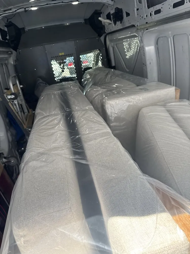 Custom lawn care service in Baytown, TX by De Silva And Sons Handyman LLC