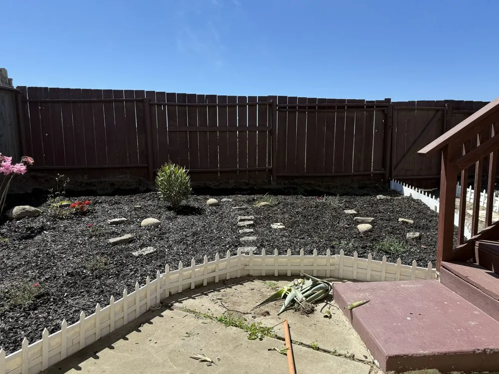 Professional outdoor landscaping experts serving Baytown, TX - De Silva And Sons Handyman LLC