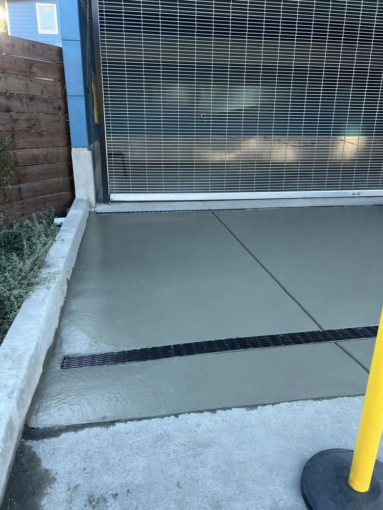 Trusted lawn mowing service experts serving Albany, CA - DEA 99 Landscape