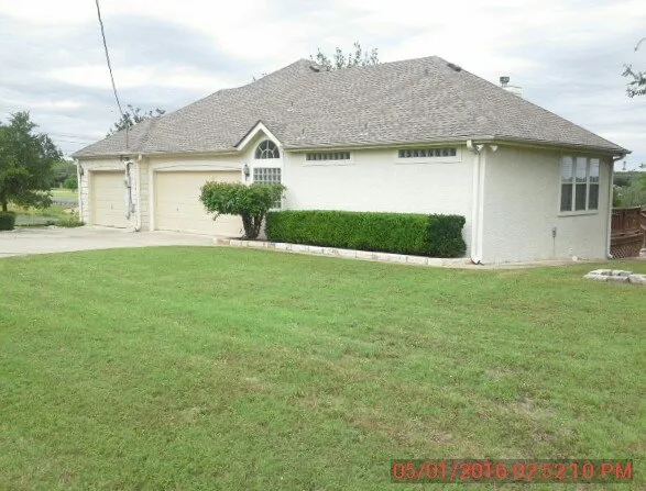 Local landscaping services in Killeen, TX by Deabenderfer Property Services