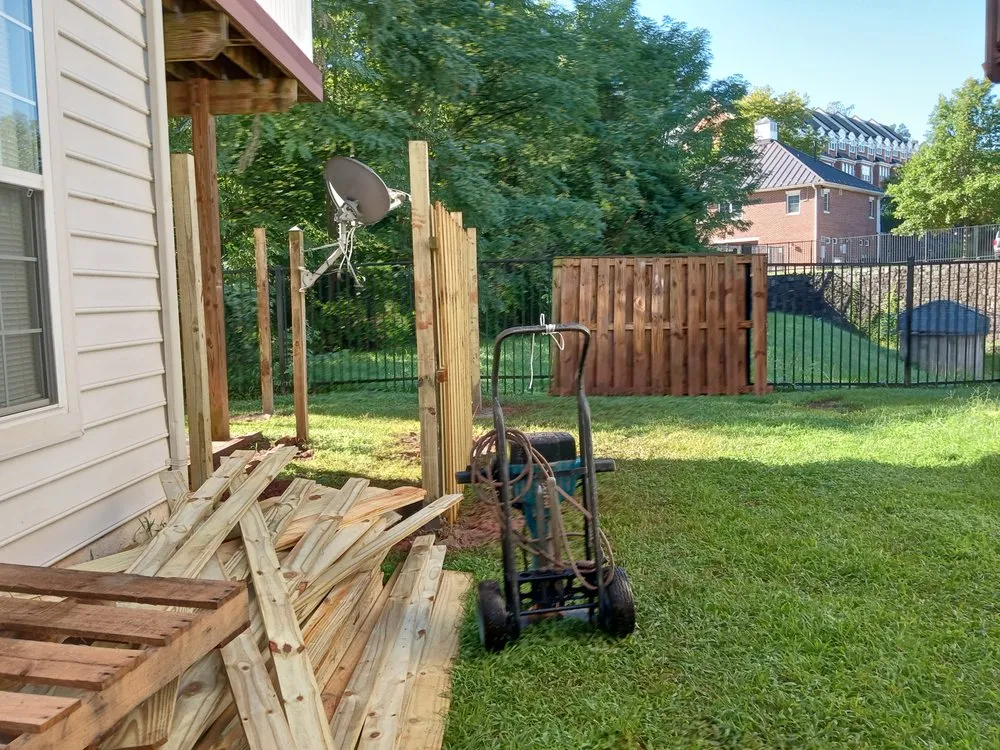 Reliable yard cleanup service in Dale City, VA by Deadwood Fencing And Landscaping