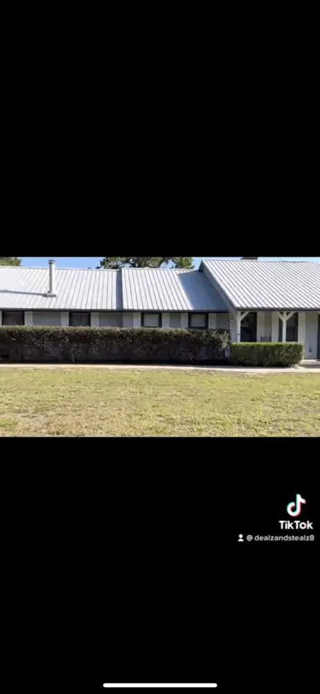 Reliable lawn care service experts serving Green Cove Springs, FL - Dealz And Stealz Lawncare