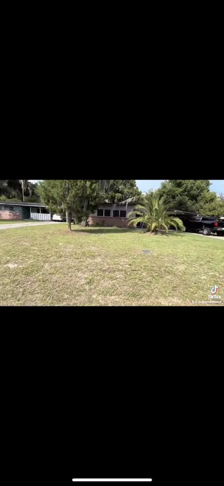 Top-rated lawn mowing service in Green Cove Springs, FL by Dealz And Stealz Lawncare