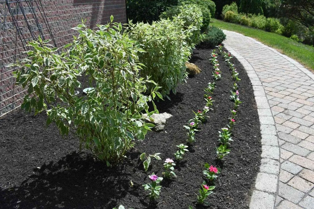 Expert garden landscaping experts serving Mendham, NJ - DeAndrea Land & Stone