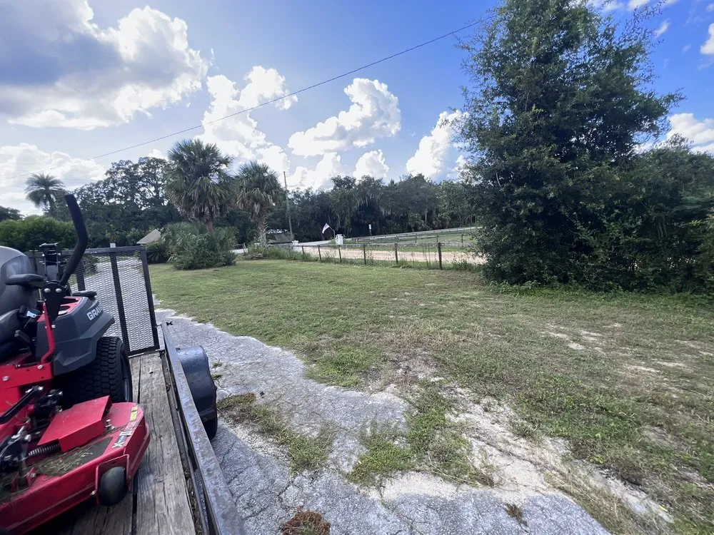 Affordable residential landscaping with custom design in Ocklawaha, FL by Deanna’s Lawn Care