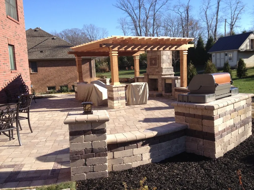 Local yard maintenance in Xenia, OH - Dean's Landscaping