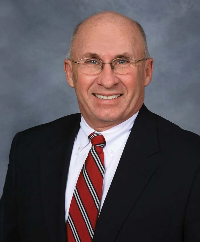 Professional yard cleanup service for beautiful yards across Springfield, IL - Dean's Lawn and Handyman Service