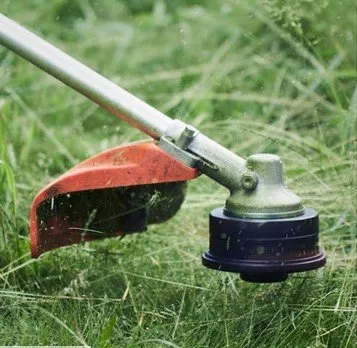 Expert yard cleanup service in Jacksonville, FL - Dean's Lawncare