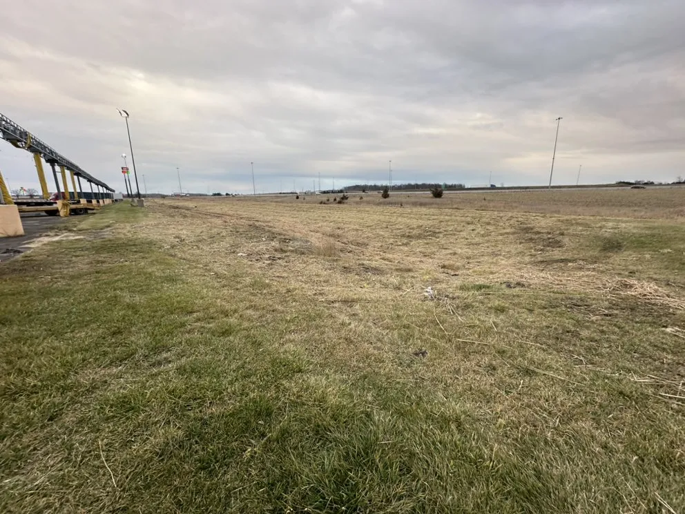 Custom residential landscaping for year-round maintenance across Lima, OH - Dean’s Maintaince Company